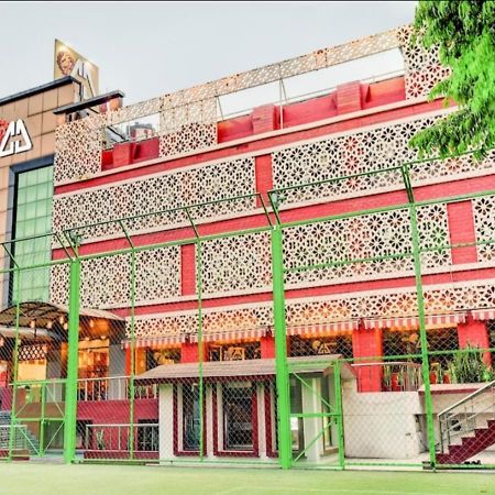 Citi Club Hotel Kanpur Buitenkant foto